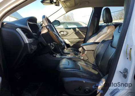 2016 Jeep Cherokee Overland из США, поврежденный, VIN 1C4PJMJS9GW300484